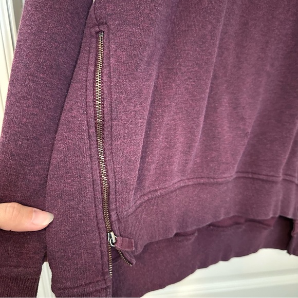 UGG Women's Australian Morgan Purple Large Sweater Zipper Sides - Picture 2 of 6